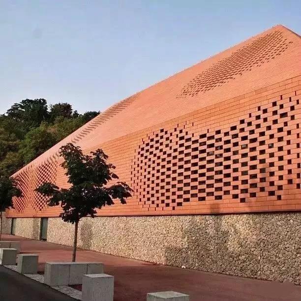 中国建材第一网，引领行业变革，塑造未来建筑之基