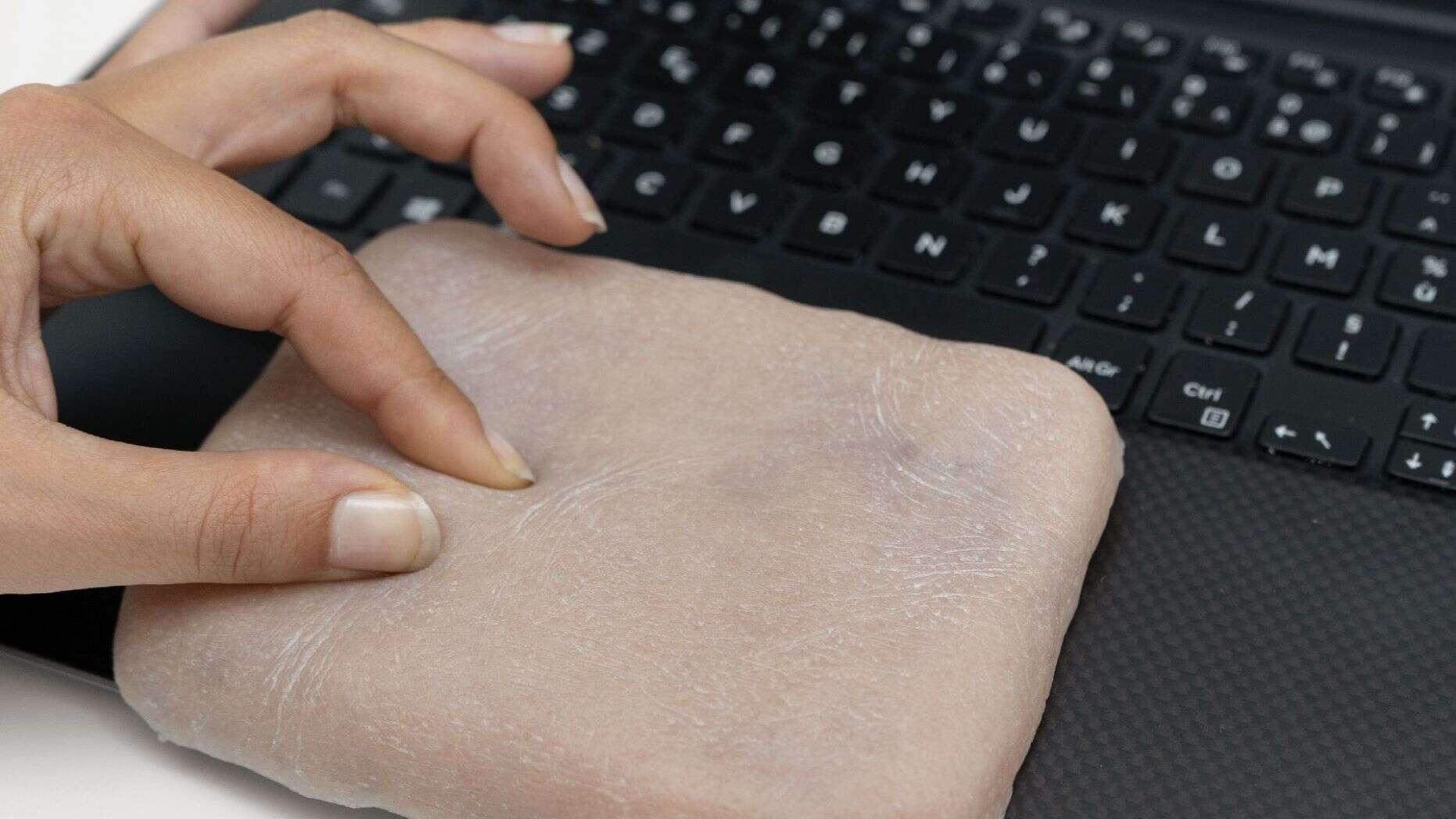 自动挠脚心机器人，科技的新宠溺儿