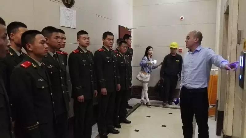 奥的斯电梯价格，全面解析与比较