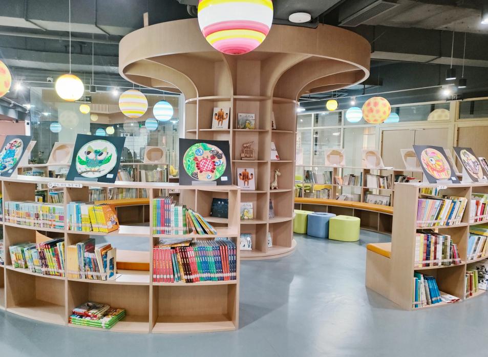 重庆市中小学生数学图书馆的崛起与发展