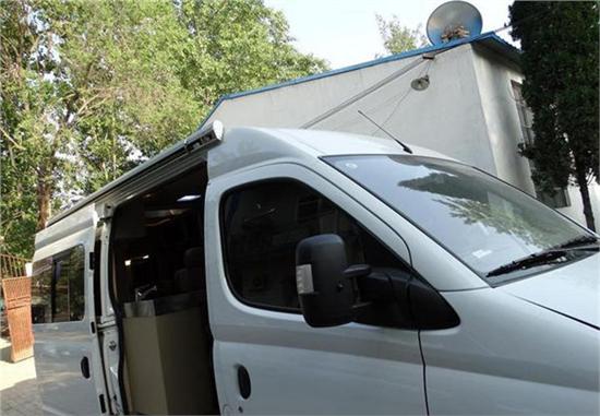 新款大通V80短轴房车，探索现代旅行的理想之选