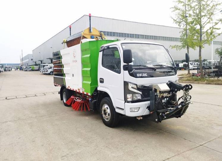 中小型扫雪车，冬季城市清洁的得力助手