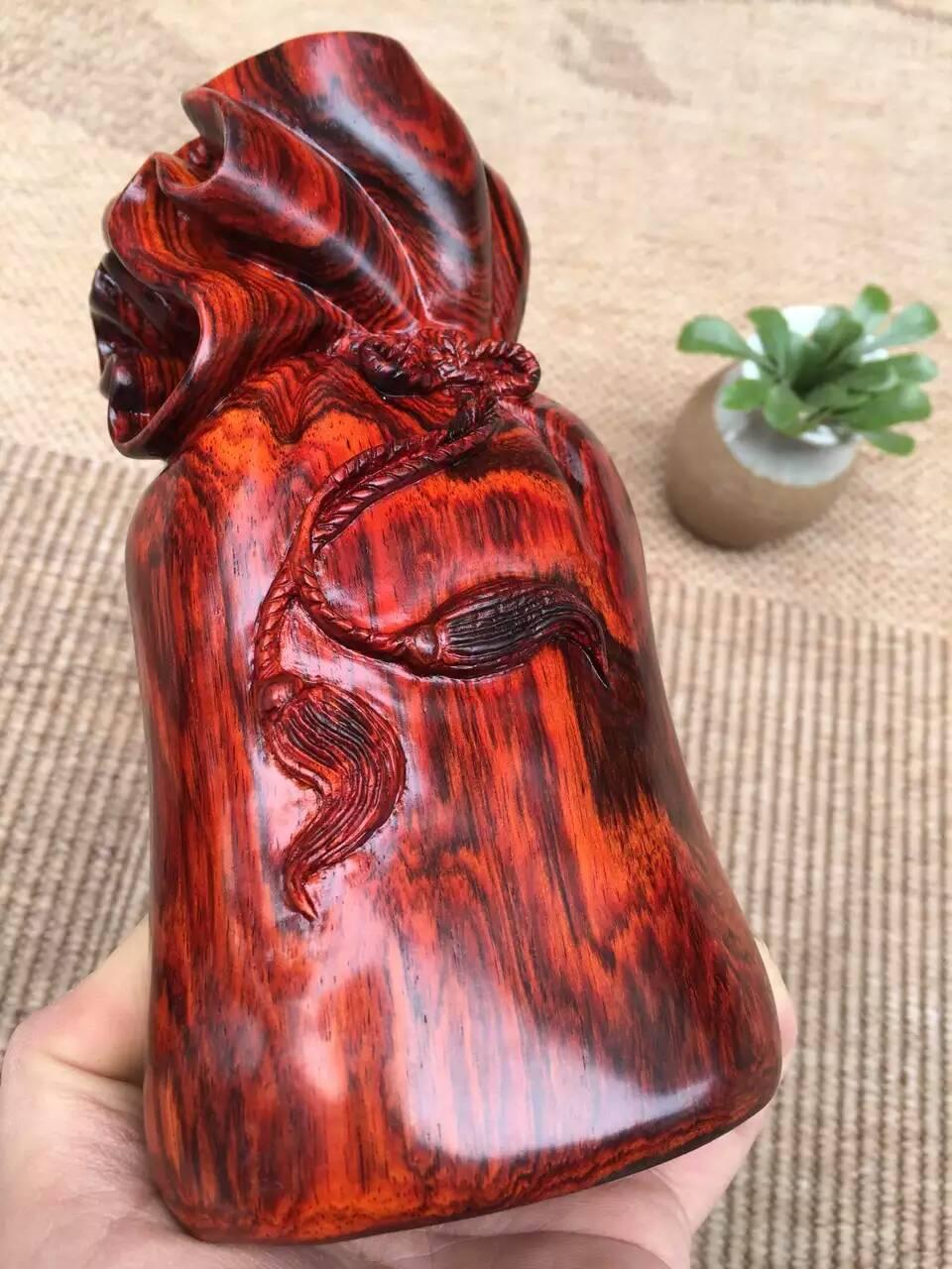 红酸枝，古典与现代的交织之美