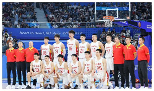 中国男篮今晚比赛直播在哪里