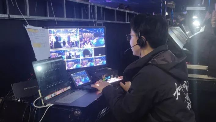 现场直播在线直播观看